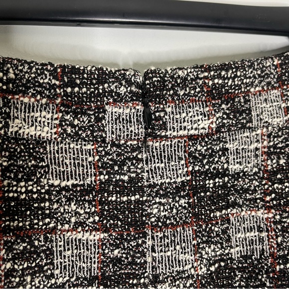 ANN TAYLOR Black White Red Tweed Like Pencil Skirt Size 2 NWT - Picture 7 of 7